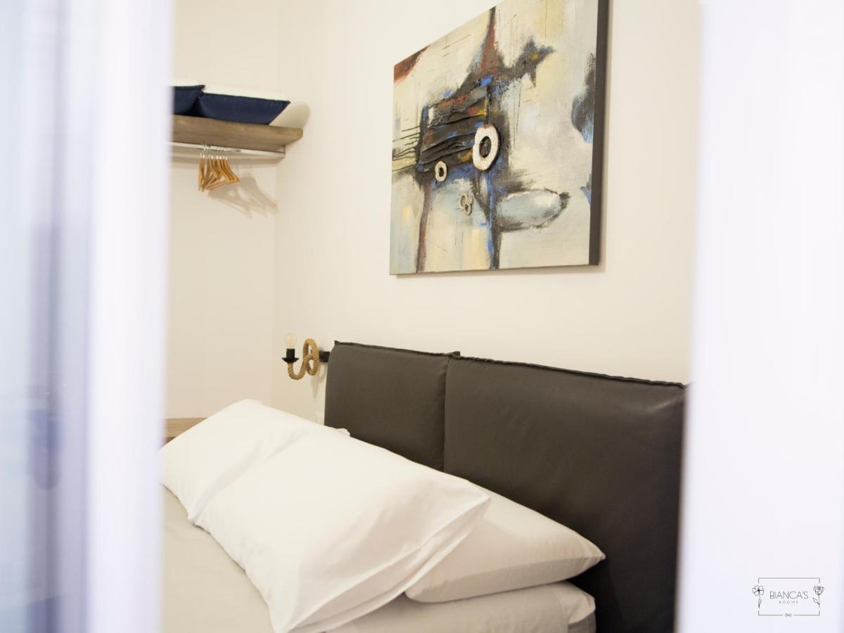 Bianca'S Rooms Trani Esterno foto
